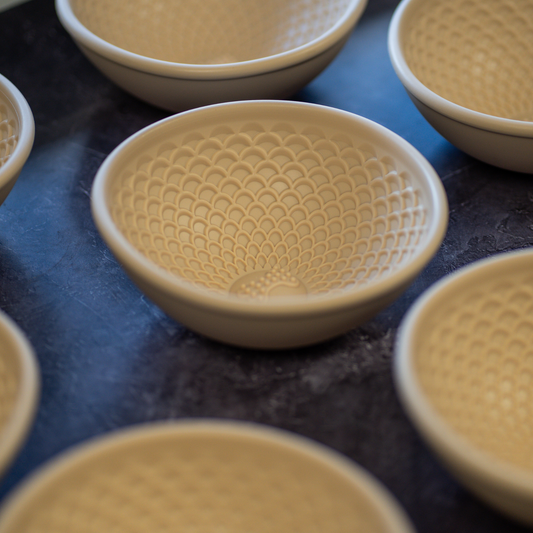 Wobble Bowl - Cream